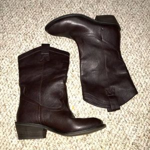 Never used! Brown boots